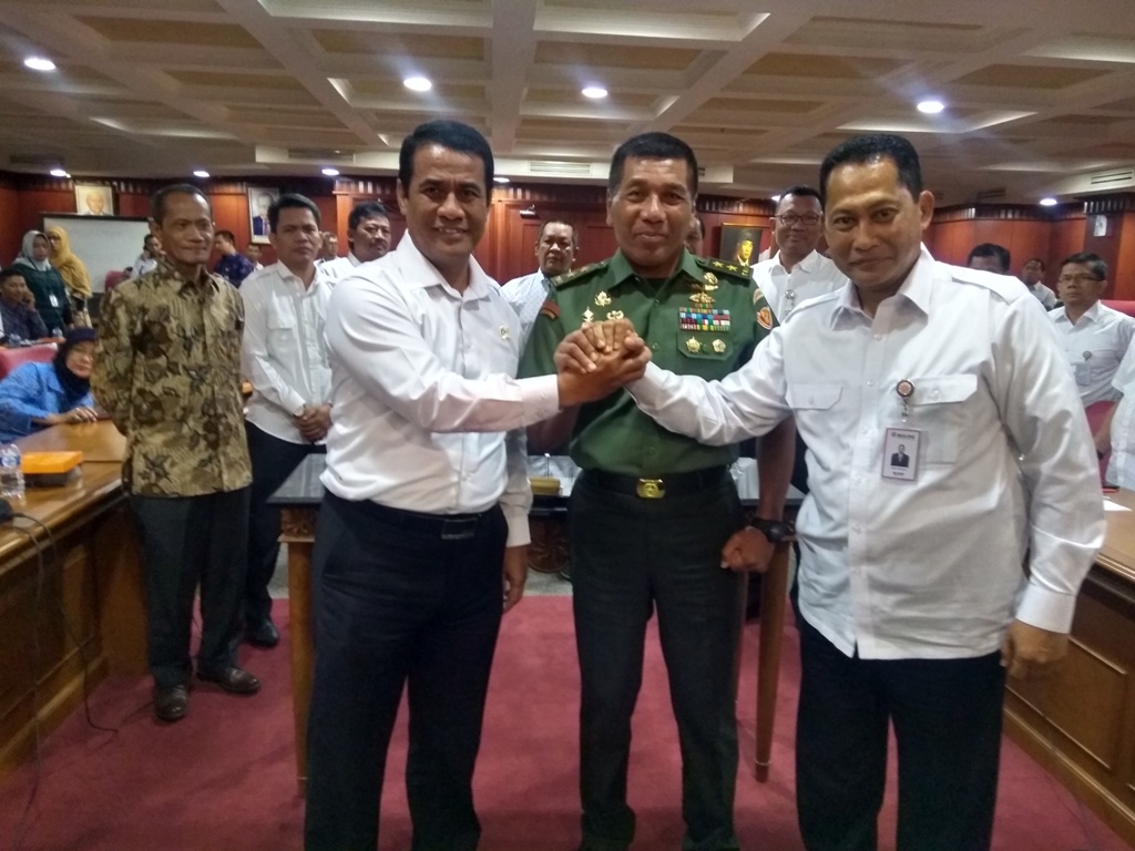 Bulog-Kementan-TNI Kerja Sama Optimalkan Penyerapan Gabah Petani