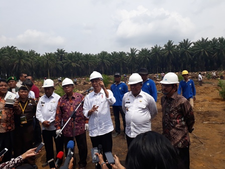 Jokowi Sesalkan Banyak Petani tak Pegang Sertifikat