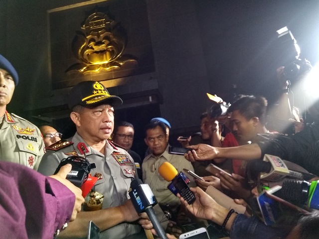 Kapolri Bantu Keluarga Polisi yang Gugur