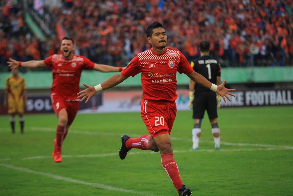 Bambang Pamungkas <i>Starter</i>, Simic dan Riko Masih Disimpan