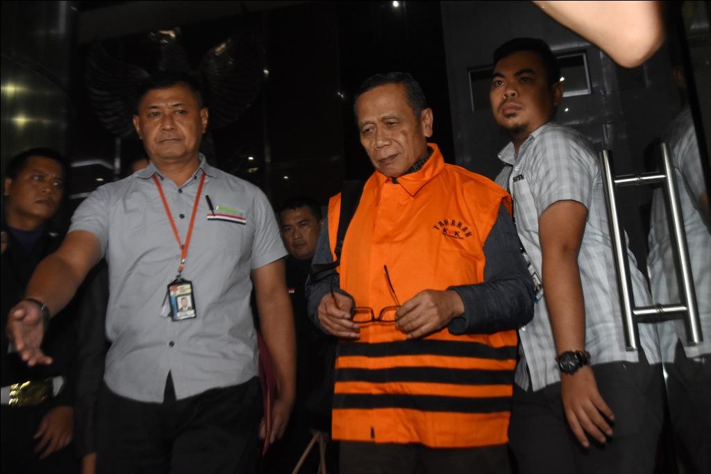 KPK Periksa Amin Santono