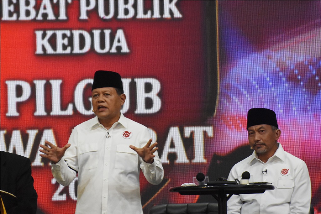 Alasan Sudrajat-Syaikhu Pamer Kaos 2019 Ganti Presiden