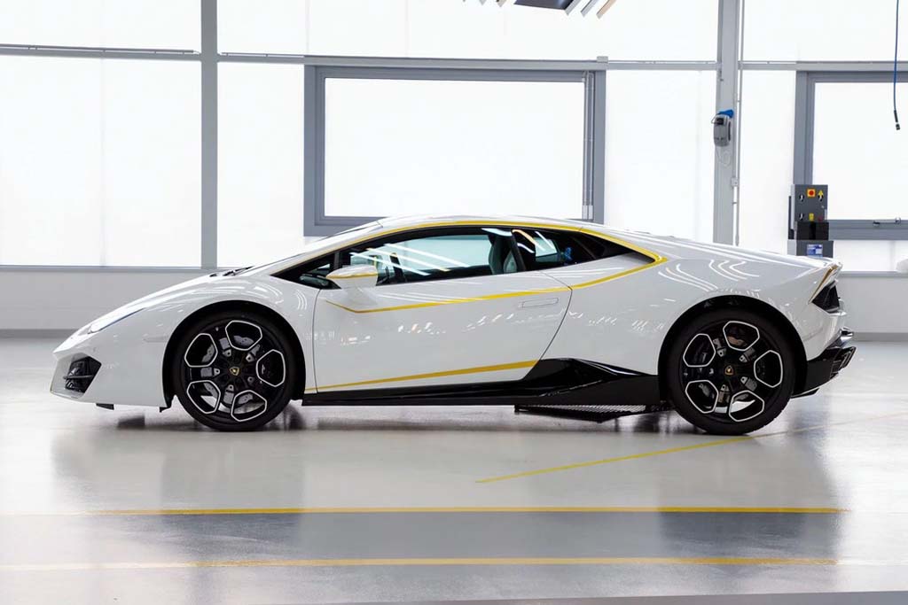 Lamborghini Huracan Milik Paus Dilelang, Harga Dobel