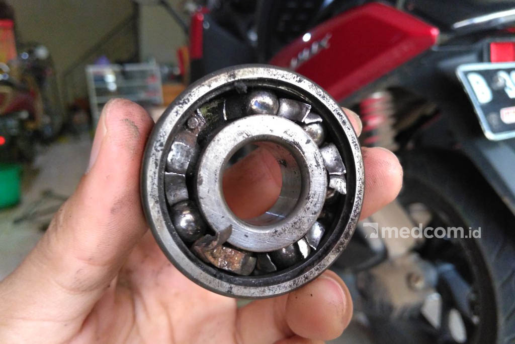 Air dan Debu, Musuh Utama Laher Roda Motor