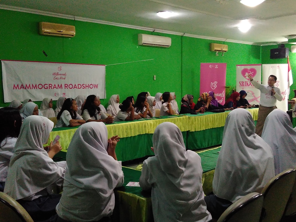 Komunitas MGP Beri Edukasi Kanker Payudara pada Siswa SMA