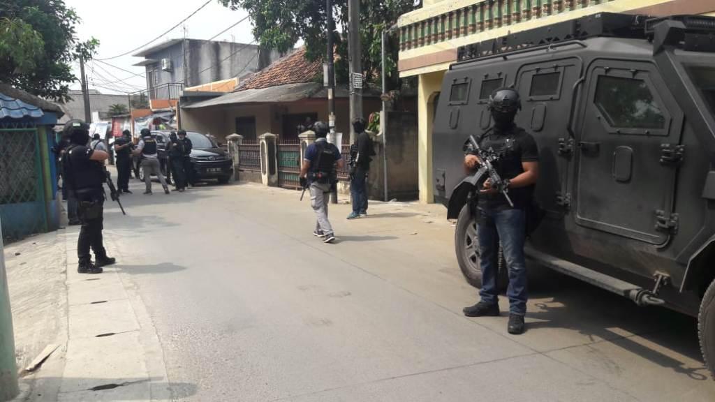 Densus 88 Gerebek Rumah Terduga Teroris di Kunciran