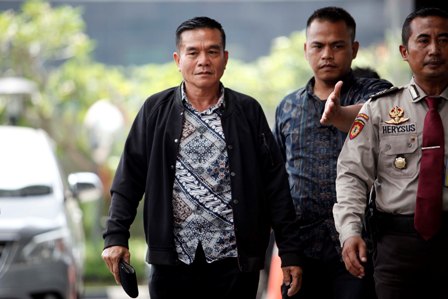 Bupati Bengkulu Selatan Tiba di KPK