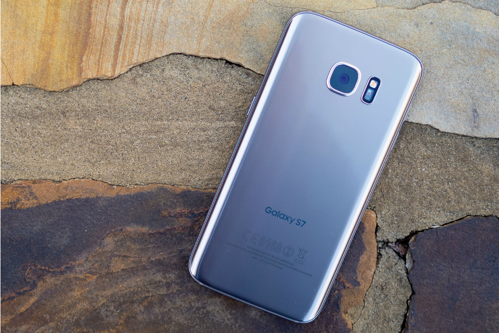 Bermasalah, Samsung Setop Distribusi Android Oreo untuk Galaxy S7