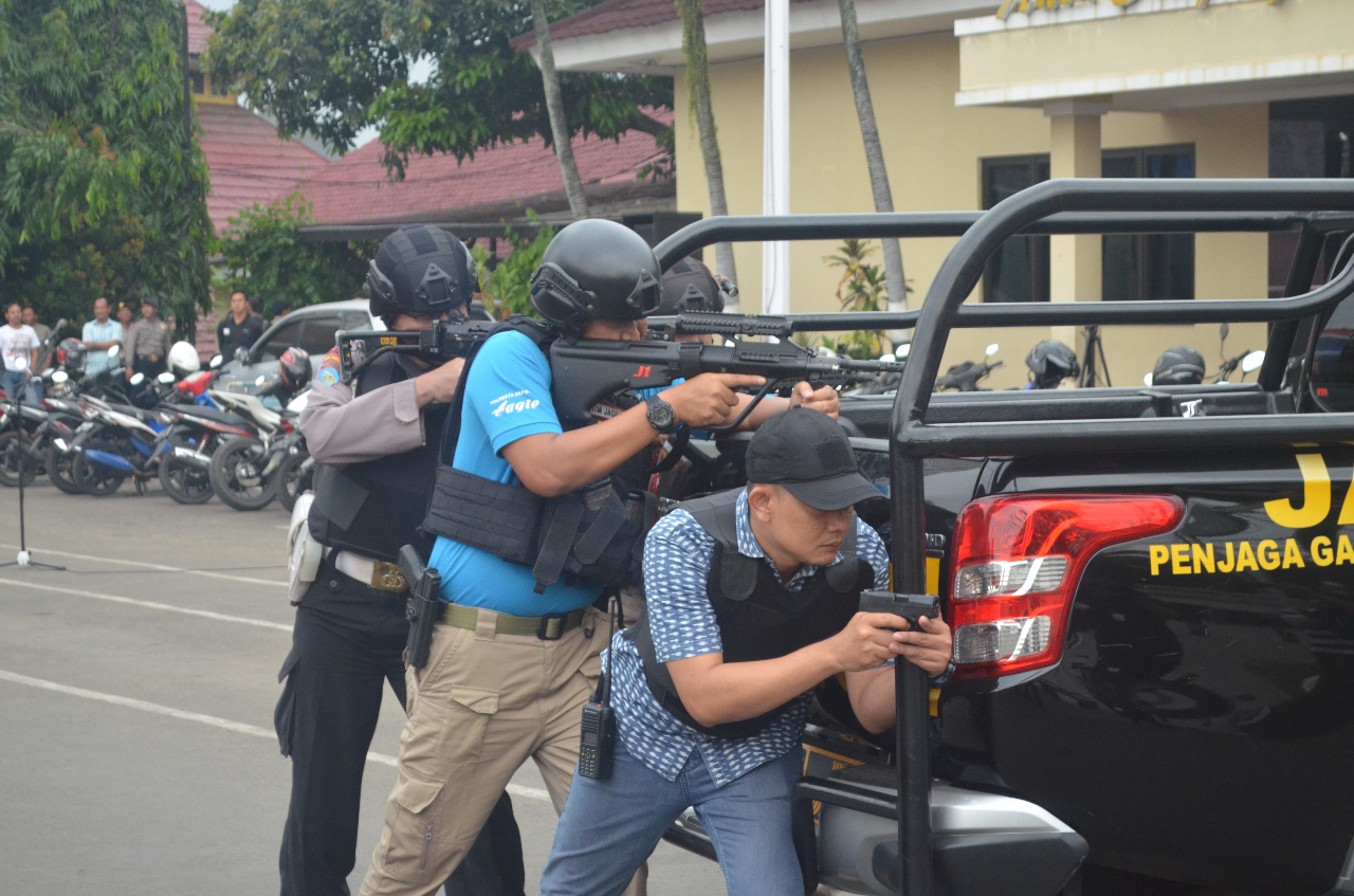 Polisi di Depok Simulasi Penanganan Teroris