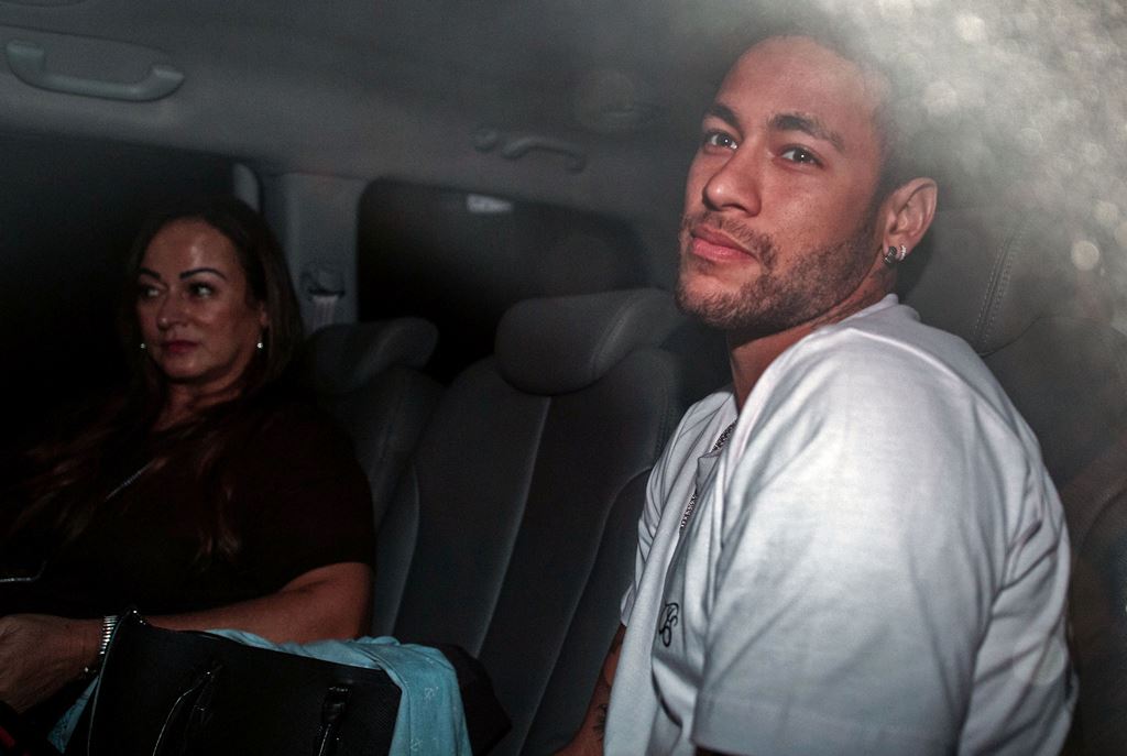 Kesan Neymar usai Menjalani Operasi Kaki