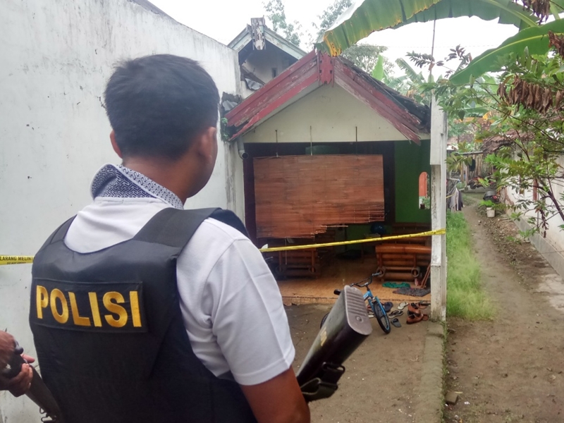 Puluhan Buku Jihad Ditemukan di Rumah Terduga Teroris Mojokerto