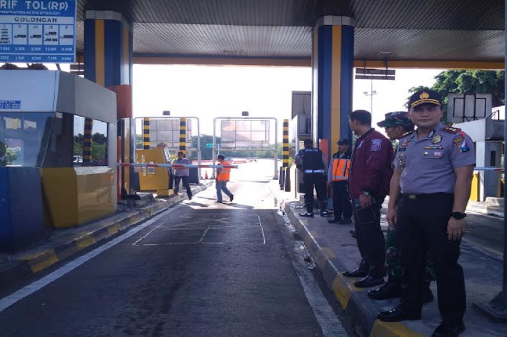 Benda Diduga Peledak Dibuang di Gerbang Tol Sidoarjo