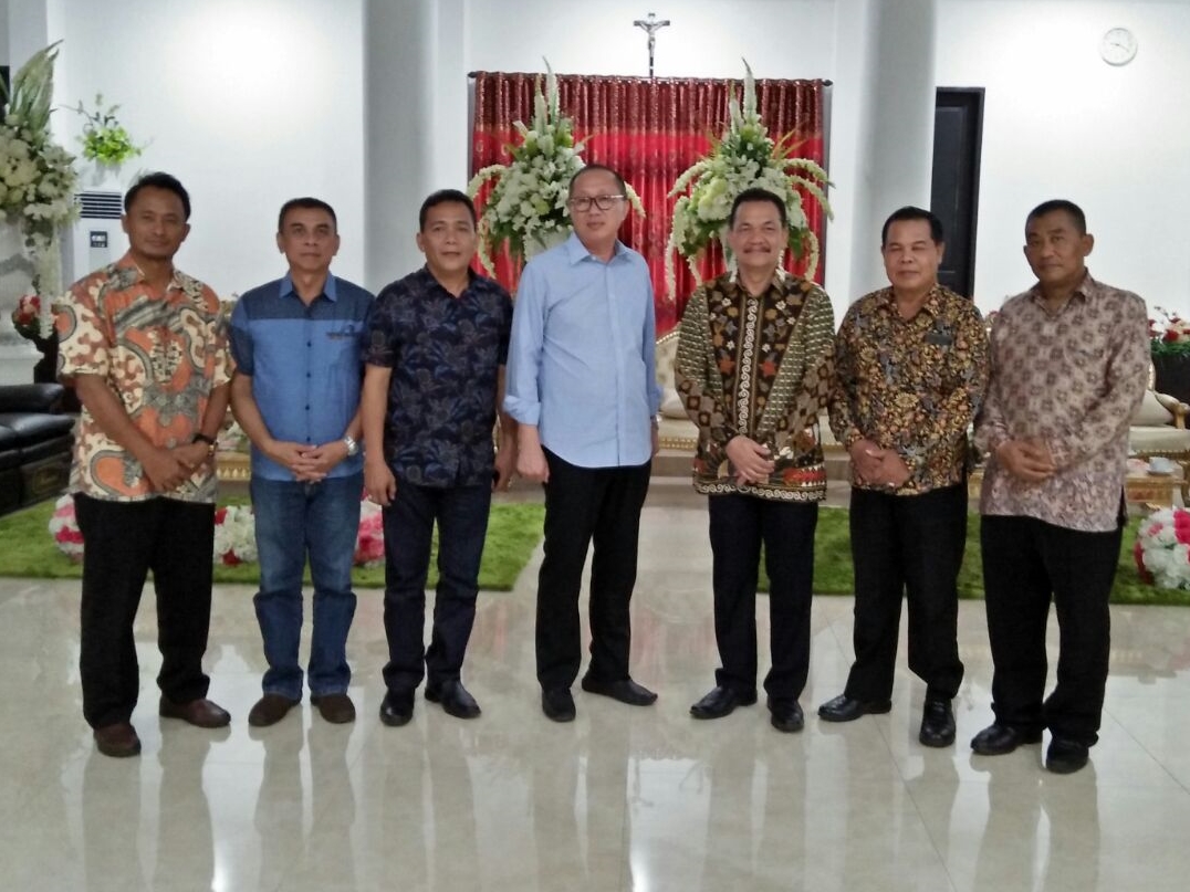 Bupati Sitaro Pernah 'Tolak' Kedatangan Ratusan Turis