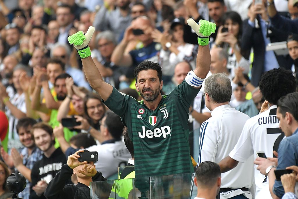 3 Legenda yang Tinggalkan Klub Akhir Musim Ini