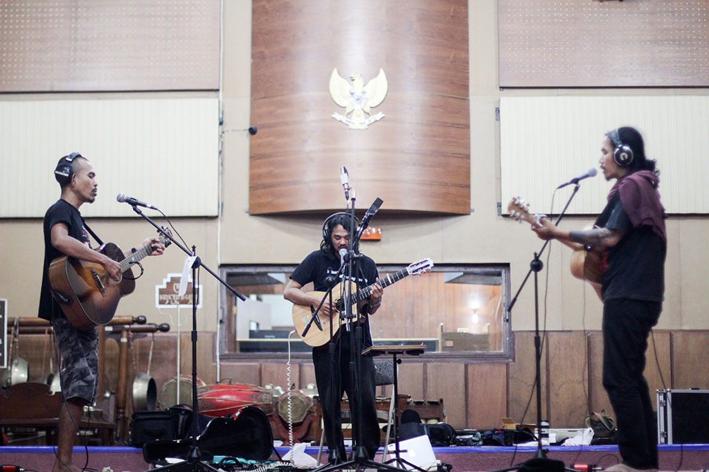 Jason Ranti. Sisir Tanah dan Iksan Skuter Bentuk Proyek Bahaya Laten