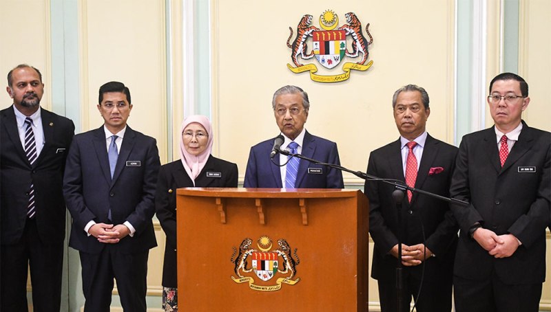 Gaji Menteri Kabinet Malaysia Dipotong 10 Persen
