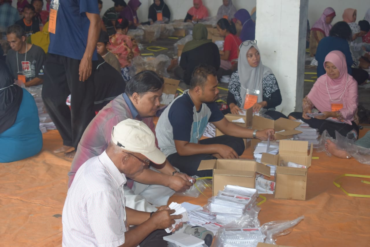 KPU Jember Lipat 1.858.801 Kertas Suara Pilgub Jatim