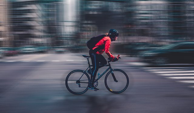 Jalan Kaki atau Bersepeda ke Kantor Turunkan Risiko Penyakit Jantung dan Stroke