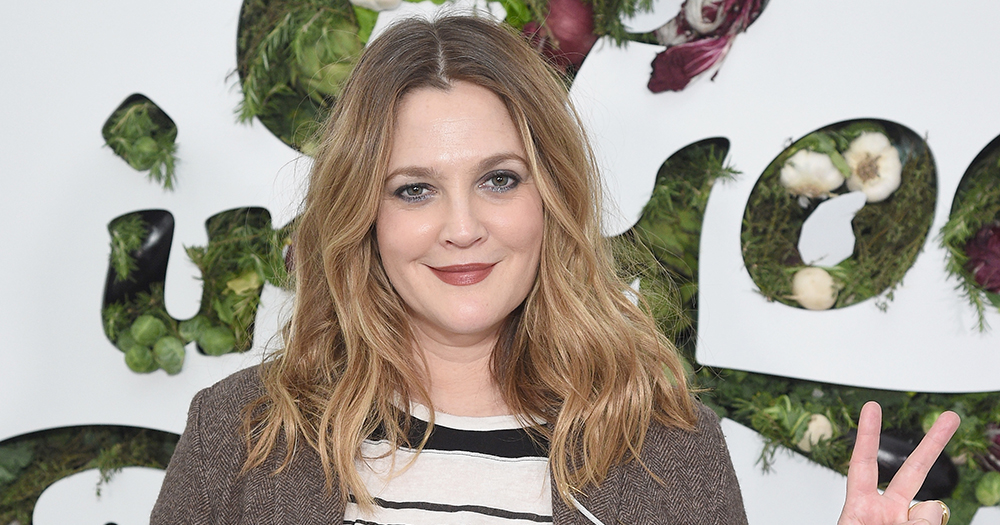 Tips Memilih Krim Mata yang Tepat dari Drew Barrymore