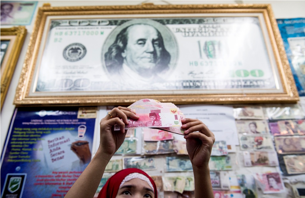 Pelemahan Rupiah Buat Industri Tekstil Tertekan