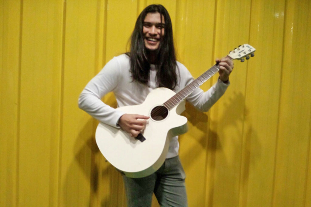 Virzha Ingin jadi Vokalis Dewa