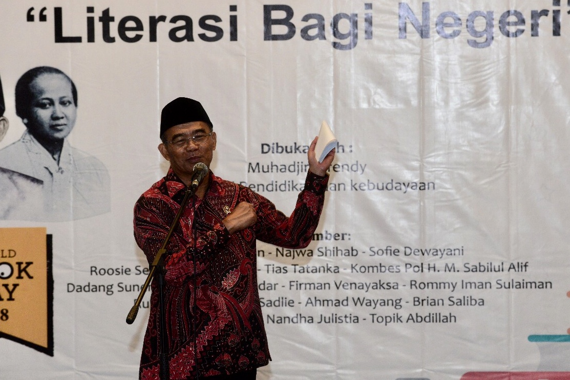 Mendikbud: Nilai Rata-rata UN SMP Terjun Bebas