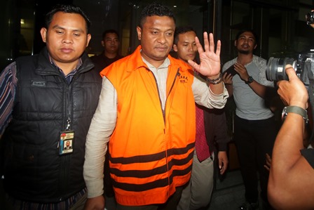 KPK Tahan Bupati Buton Selatan