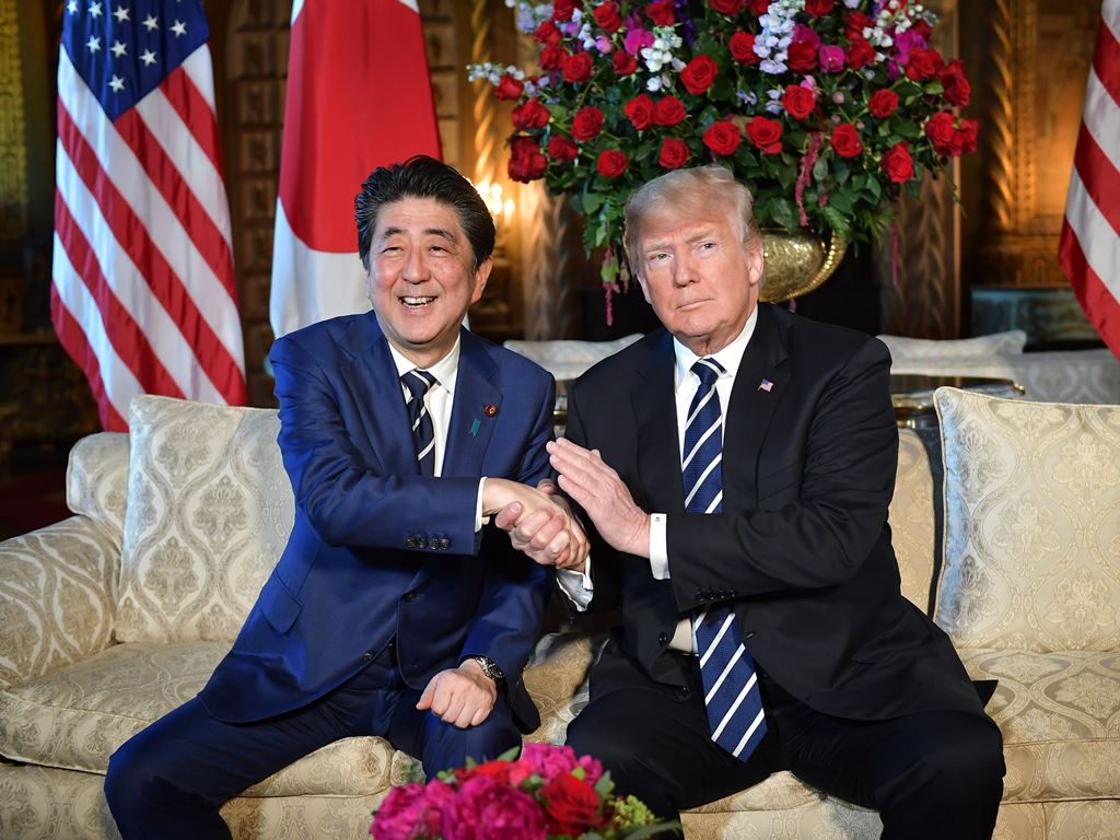 Trump akan Temui PM Jepang Sebelum Bertemu Kim Jong-un