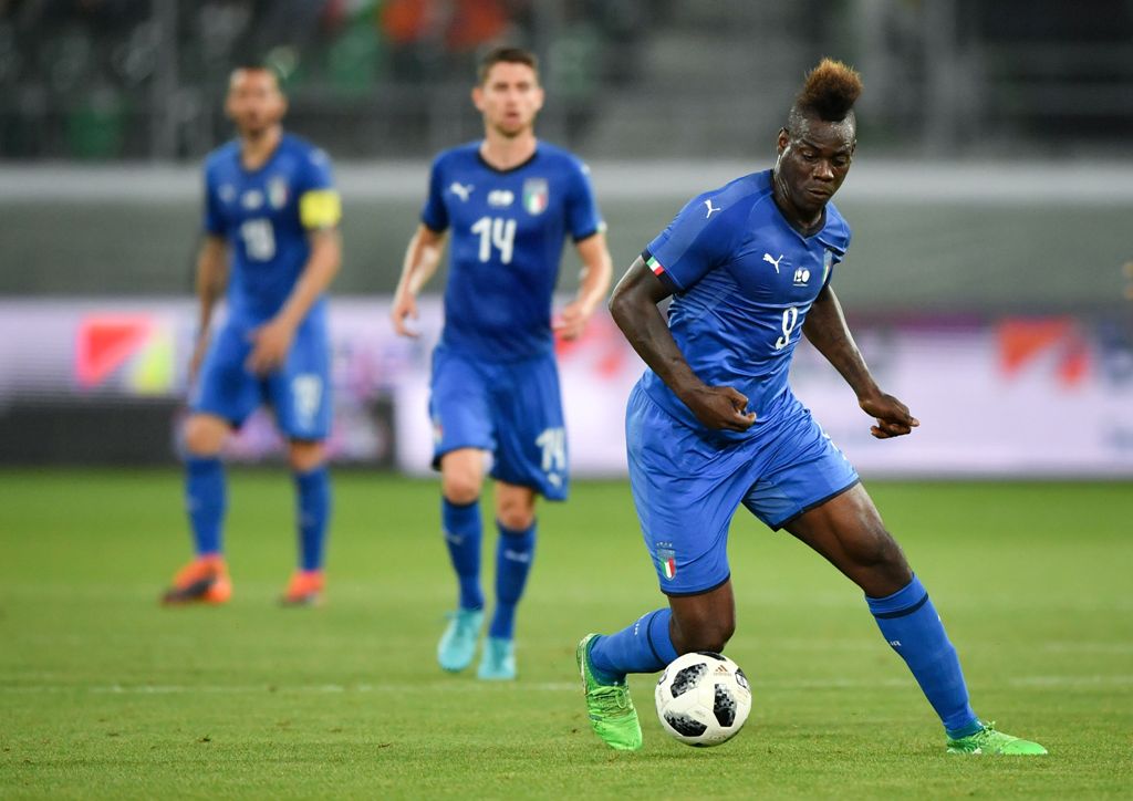 Balotelli Dedikasikan Golnya untuk Almarhum Davide Astori