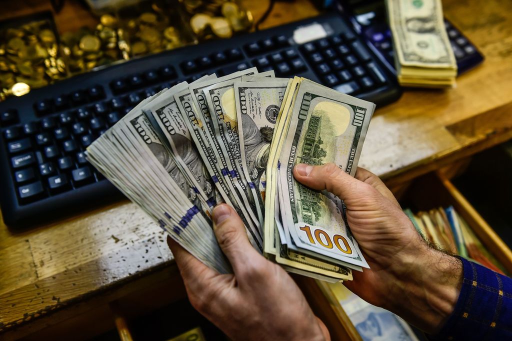 USD Perkasa di Tengah Ketidakpastian Italia