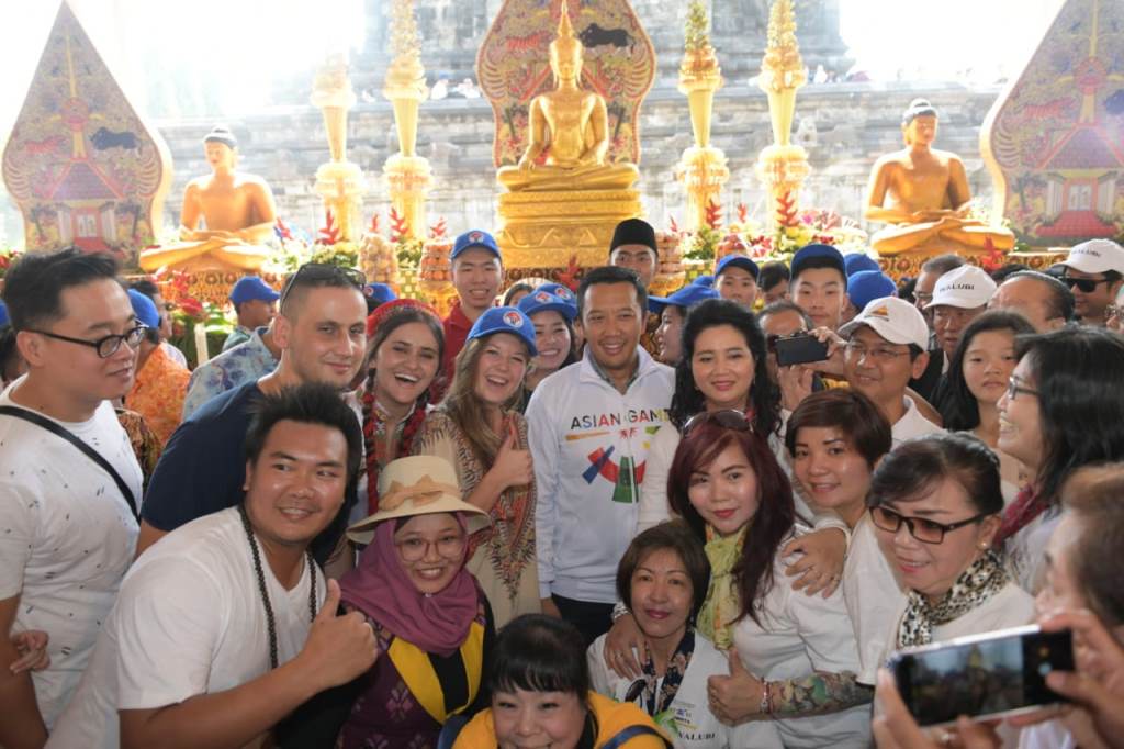 Menpora Ajak Pemuda Buddha Tebar Kasih Sayang