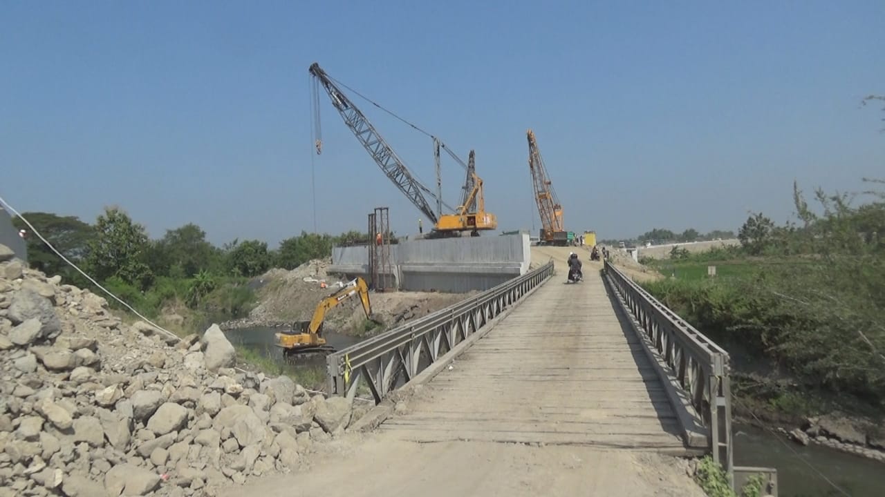 Jembatan Penghubung Tol Jombang-Solo Diminta Rampung H-10 Lebaran