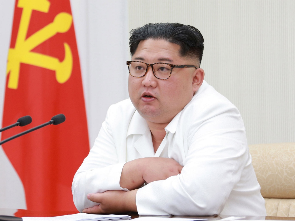 Tangisan Kim Jong-un Karena Ekonomi Korut Melemah
