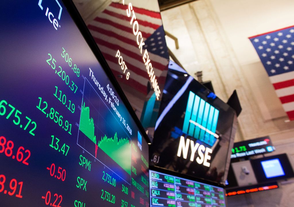 Wall Street Berakhir Perkasa