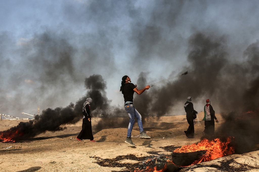 Relawan Medis Wanita Ditembak Mati Israel di Perbatasan Gaza
