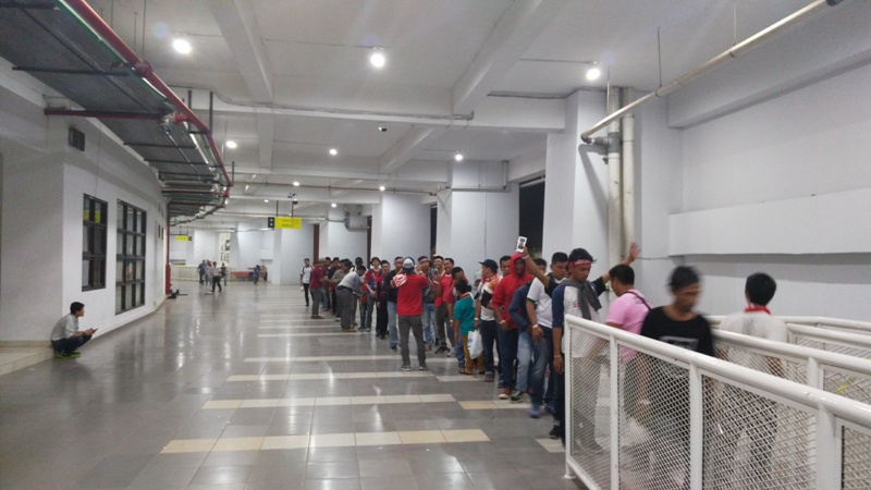 Suporter Tanah Air Padati Stadion Pakansari