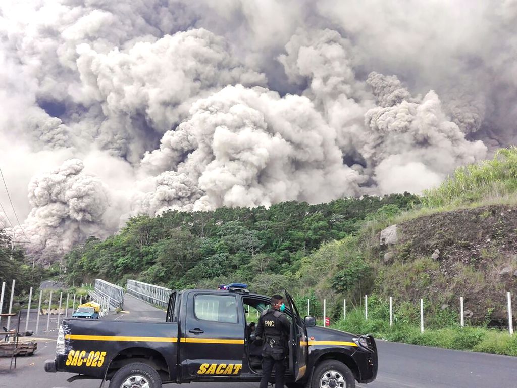 Korban Tewas Erupsi Gunung Fuego Jadi 62 Orang