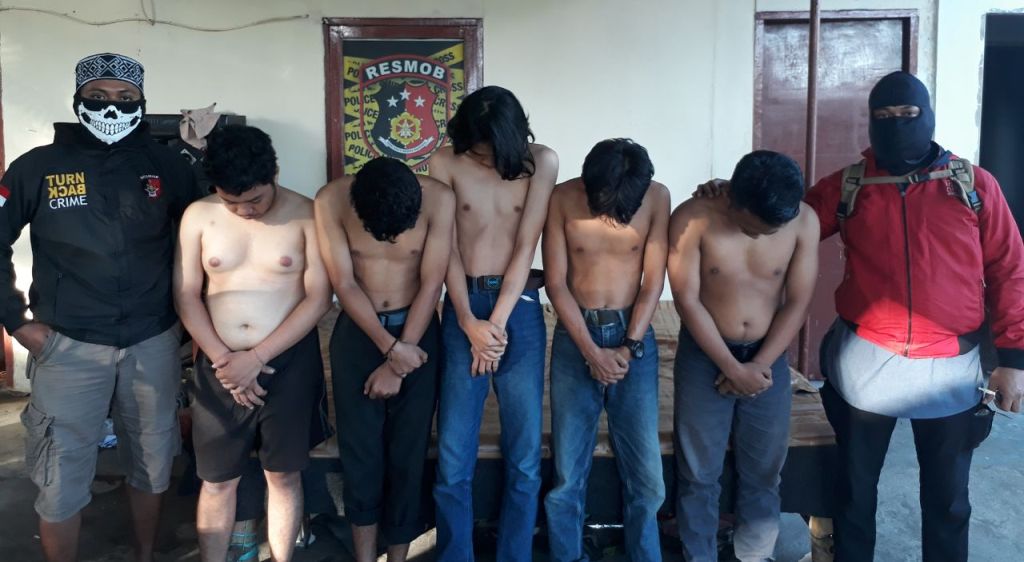 Empat Mahasiswa Unibos Tertangkap Pesta Ganja