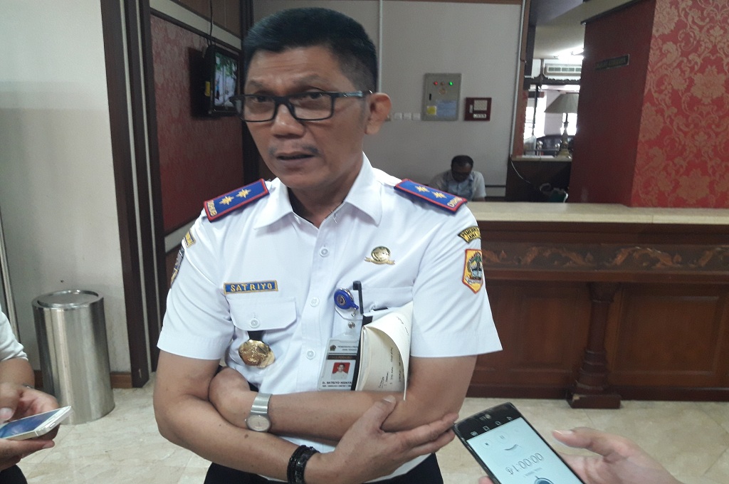 Truk Dilarang Beroperasi, Dishub Bingung Cari Kantong Parkir