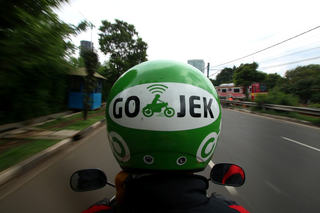 transportasi berbasis aplikasi