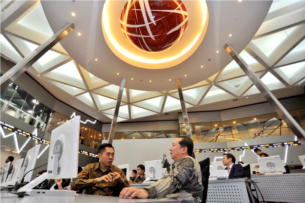 Sriwahana Adityakarta dan Steadfast Marine Melantai di BEI