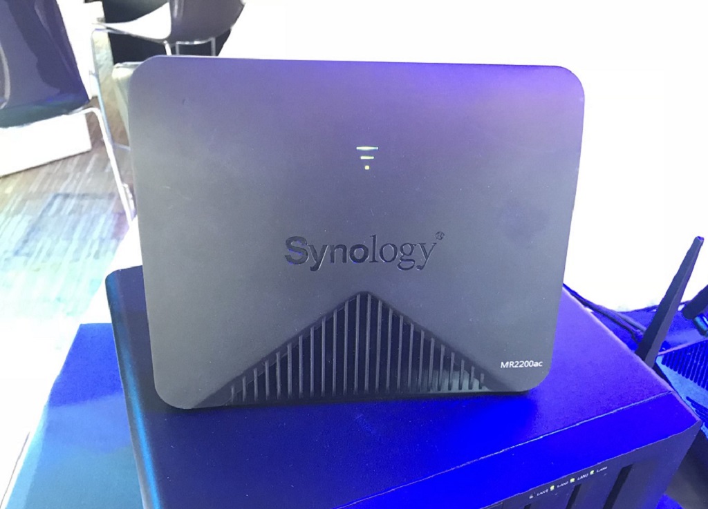 Synology Ada Mesh Wi-Fi Router Pertamanya, MR2200ac