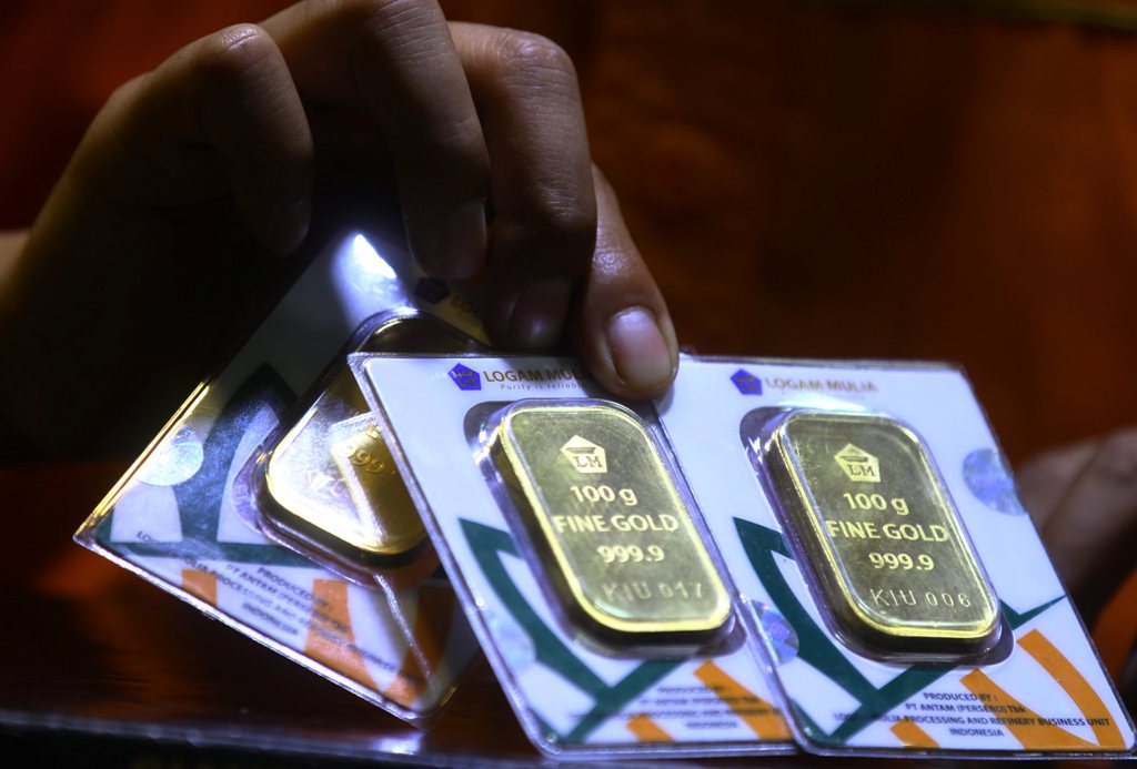 Volume Penjualan Emas Antam Melesat 303%