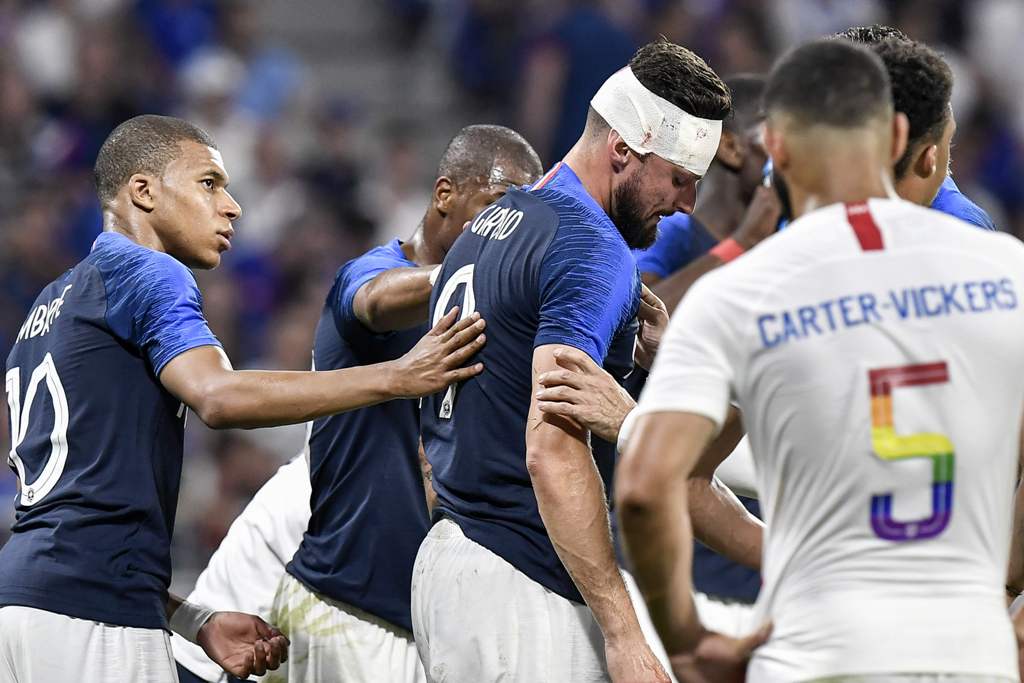 Hasil Pertandingan Sepak Bola Tadi Malam