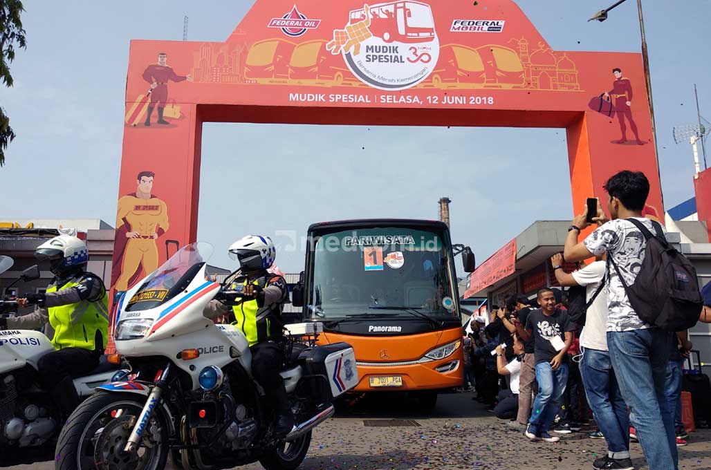 MPM Lubricants Pulangkan 500 Pemudik dengan 10 Bus