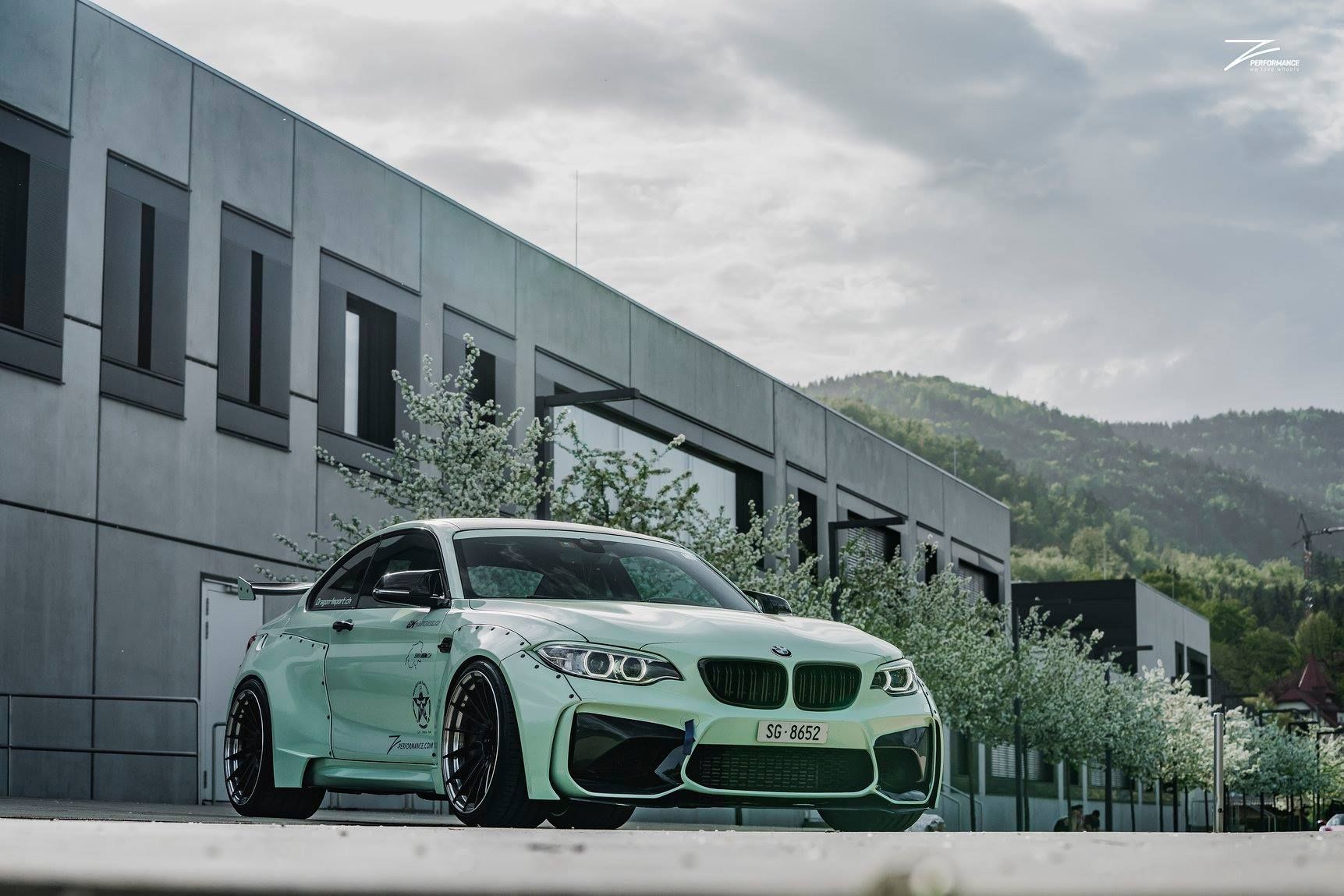 Gaya Nyeleneh Wide Body Di BMW M2