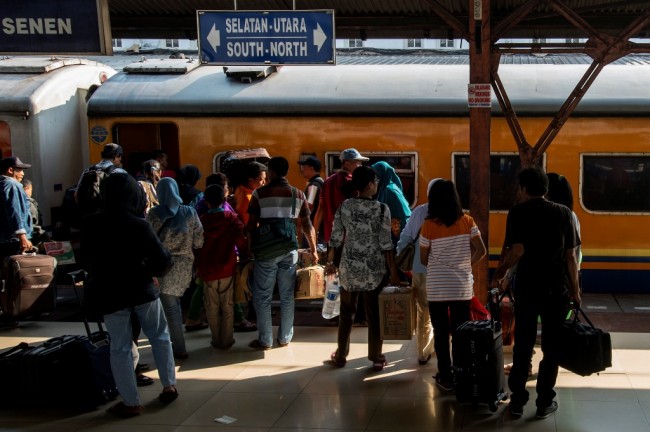 H-2 Lebaran, 44.850 Pemudik Berangkat Gunakan Kereta Api