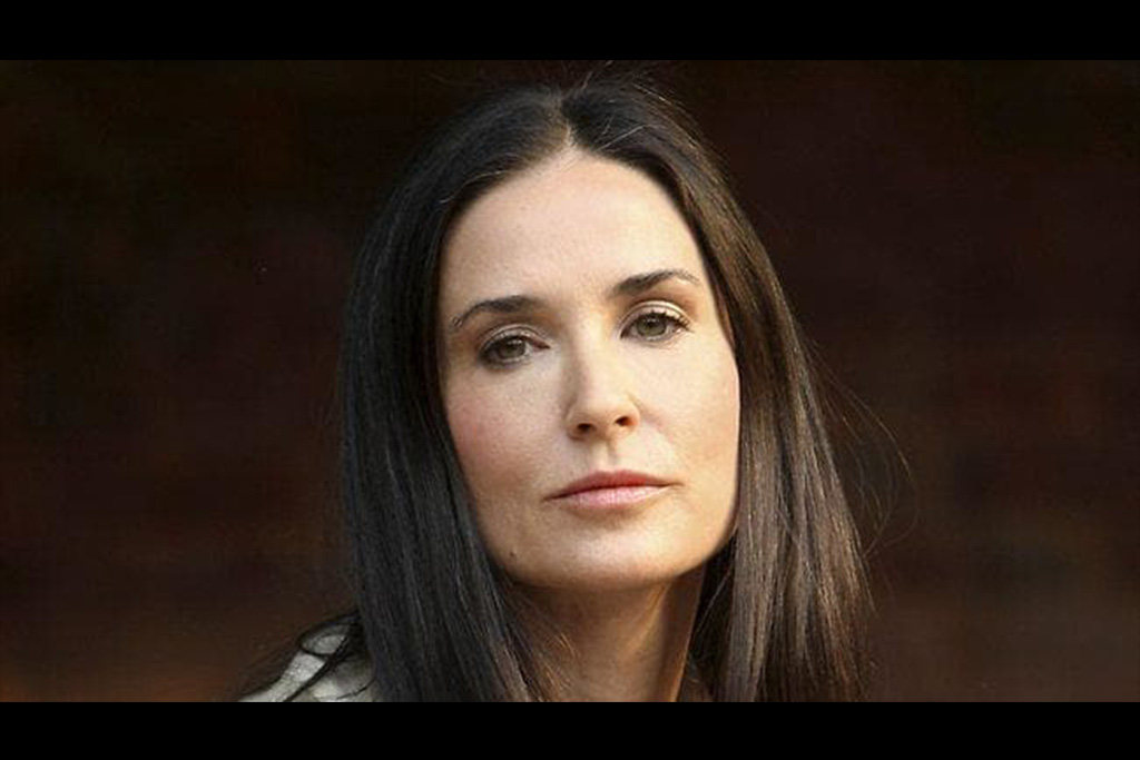 Demi Moore Berperan dalam Film Komedi Corporate Animals