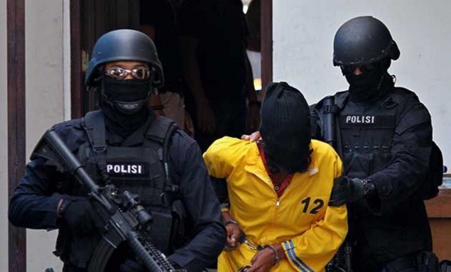 Densus 88 Tangkap Terduga Teroris di Malam Takbiran
