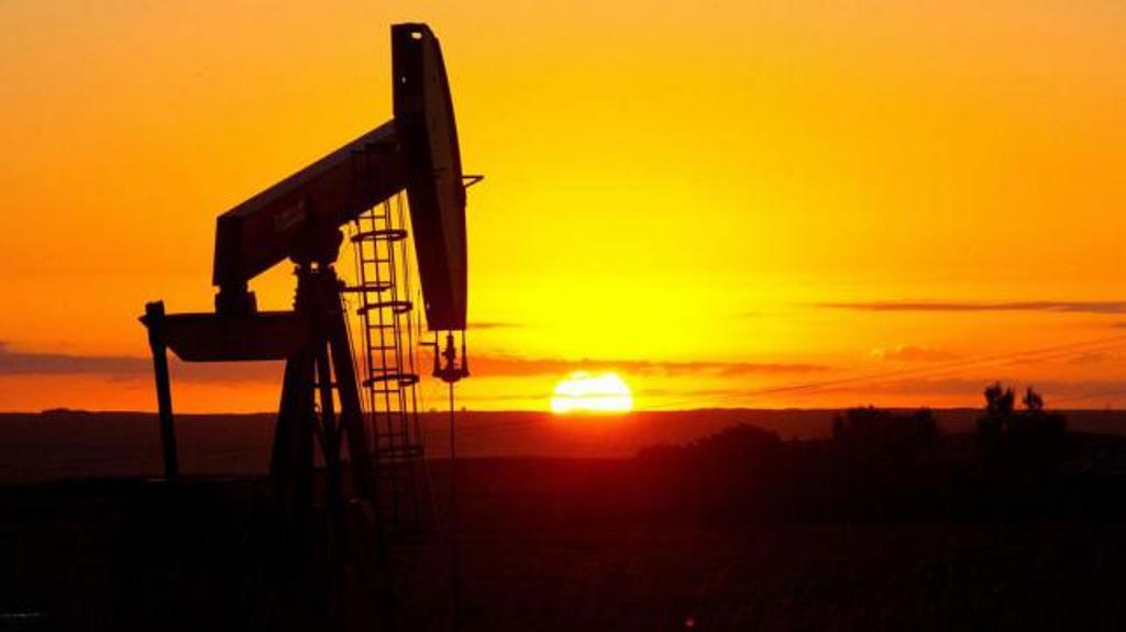 Harga Minyak AS Naik Usai Persediaan Turun